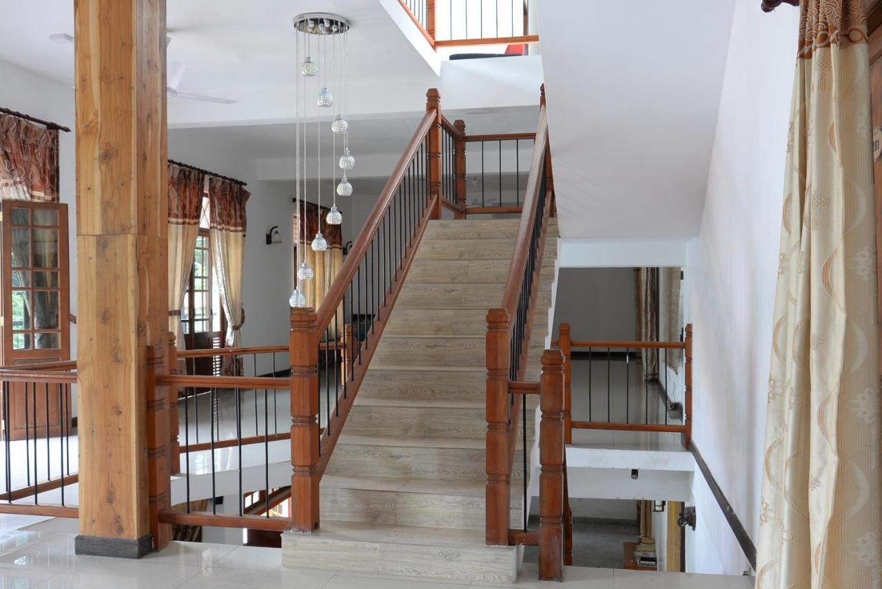 Shadow Inn Ella Zewnętrze zdjęcie